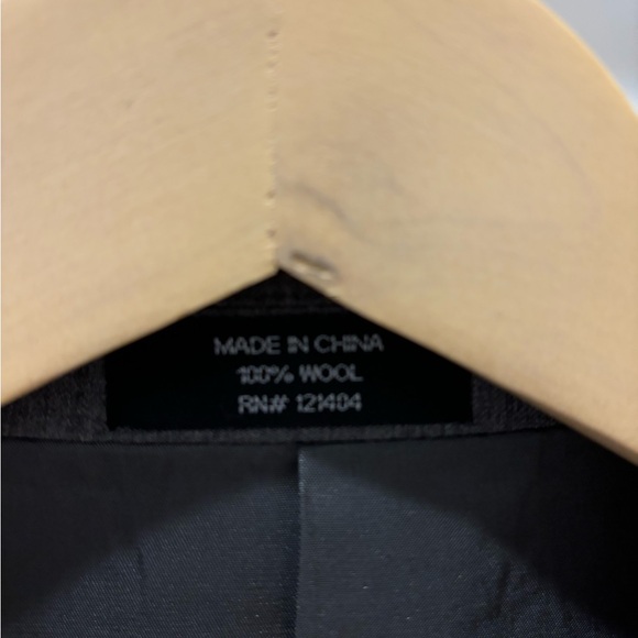 Men’s Warehouse suit jacket- basically brand new! - Picture 6 of 7